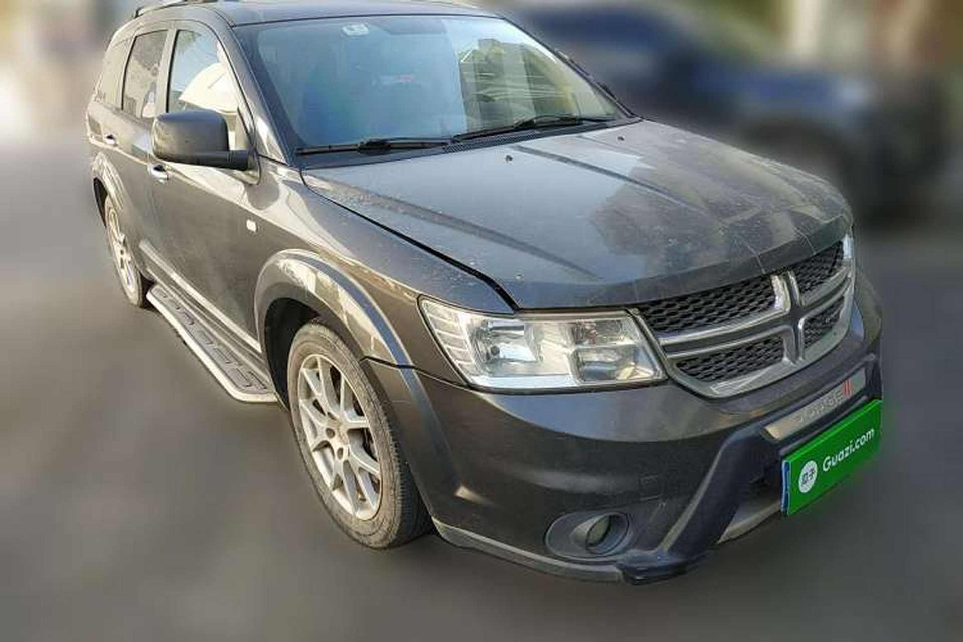 Used Dodge Journey 2013 2.4L Two-Wheel Drive Luxury Version Front Right 45 Deg