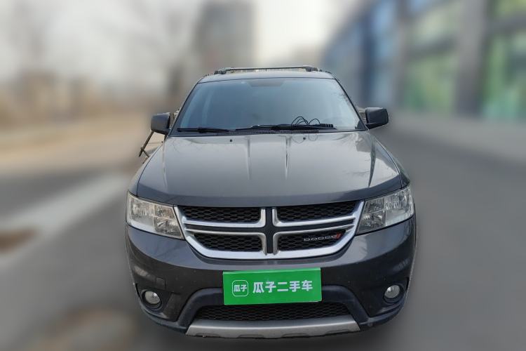Used Dodge Journey 2013 2.4L Two-Wheel Drive Luxury Version Front