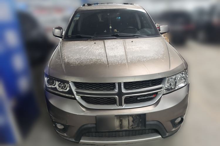 Used Dodge Journey 2013 2.4L Two-Wheel Drive Luxury Version Front