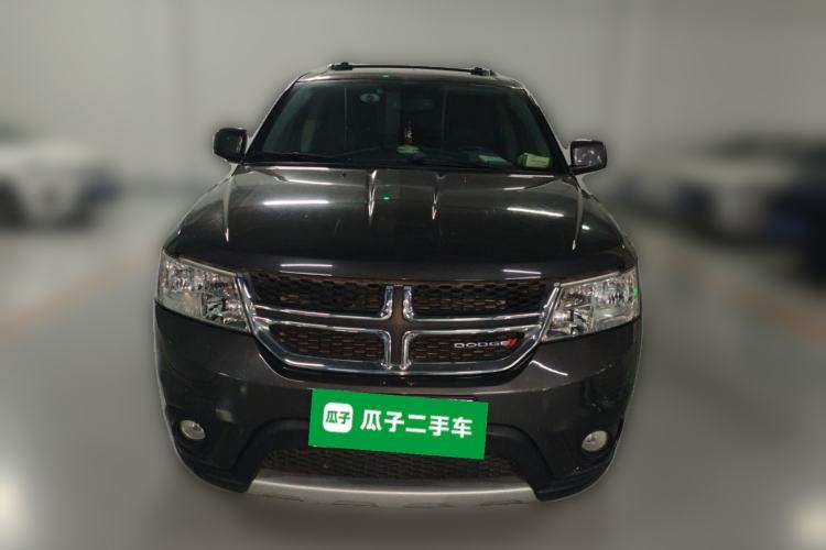 Used Dodge Journey 2013 2.4L Two-Wheel Drive Luxury Version Front