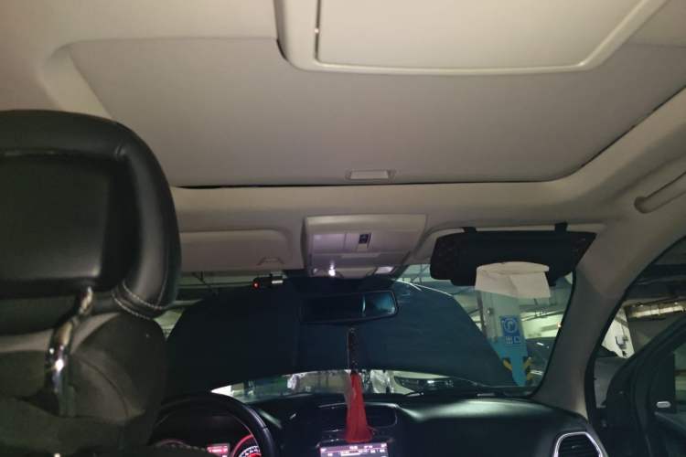 Used Dodge Journey 2013 2.4L Two-Wheel-Drive Smart Edition Headliner