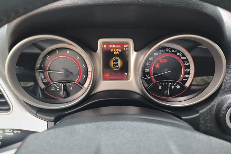 Used Dodge Journey 2013 2.4L Two-Wheel Drive Luxury Version Instrument Cluster