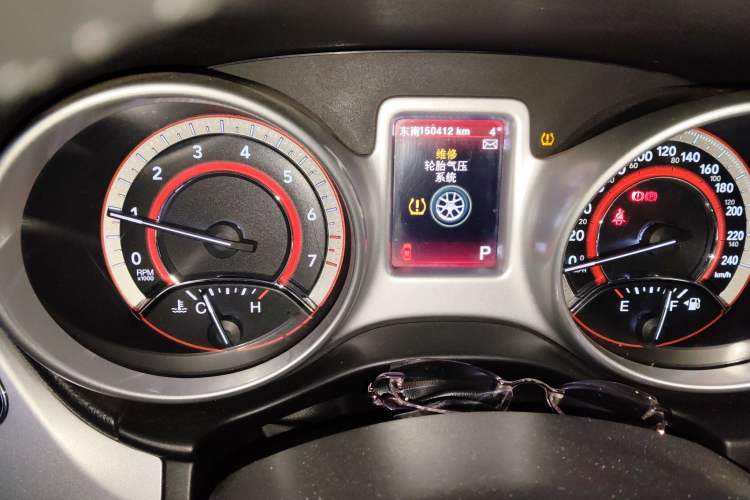 Used Dodge Journey 2013 2.4L Two-Wheel Drive Luxury Version Instrument Cluster