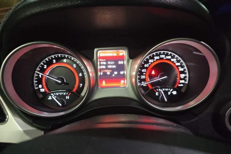 Used Dodge Journey 2013 2.4L Two-Wheel Drive Luxury Version Instrument Cluster