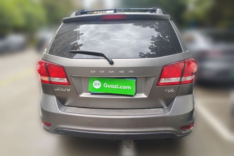 Used Dodge Journey 2013 2.4L Two-Wheel Drive Luxury Version Rear