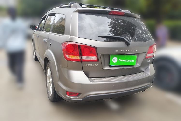 Used Dodge Journey 2013 2.4L Two-Wheel Drive Luxury Version Rear Left 45 Deg