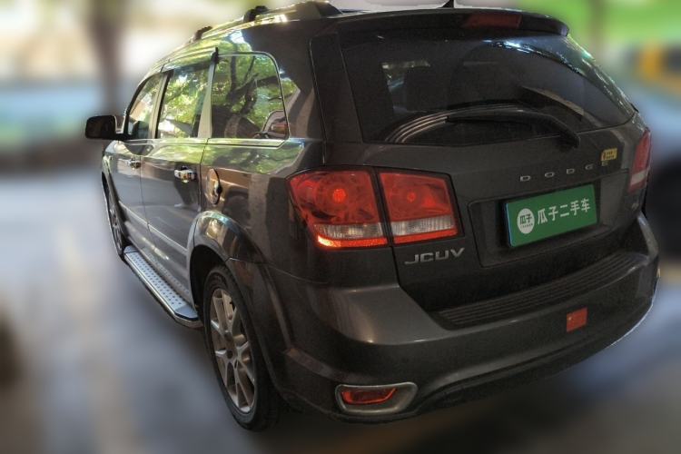 Used Dodge Journey 2013 2.4L Two-Wheel Drive Luxury Version Rear Left 45 Deg