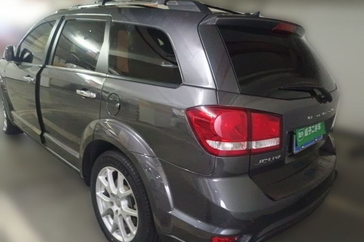 Used Dodge Journey 2013 2.4L Two-Wheel Drive Luxury Version Rear Left 45 Deg