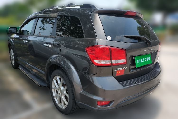 Used Dodge Journey 2013 2.4L Two-Wheel Drive Luxury Version Rear Left 45 Deg