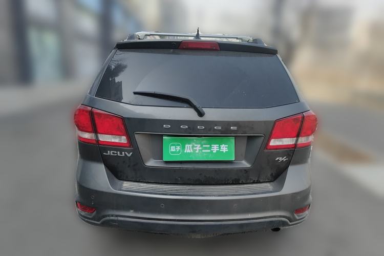 Used Dodge Journey 2013 2.4L Two-Wheel Drive Luxury Version Rear