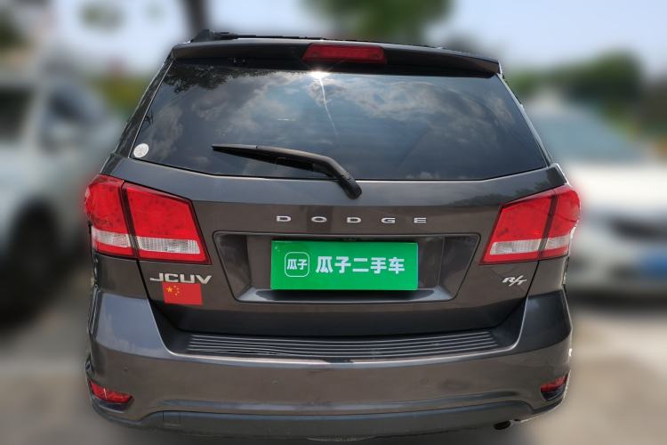 Used Dodge Journey 2013 2.4L Two-Wheel Drive Luxury Version Rear