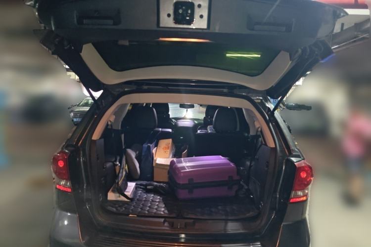 Used Dodge Journey 2013 2.4L Two-Wheel-Drive Smart Edition Trunk