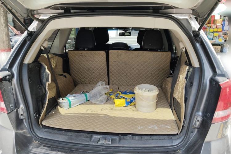 Used Dodge Journey 2013 3.6L Four-Wheel Drive Flagship Edition Trunk