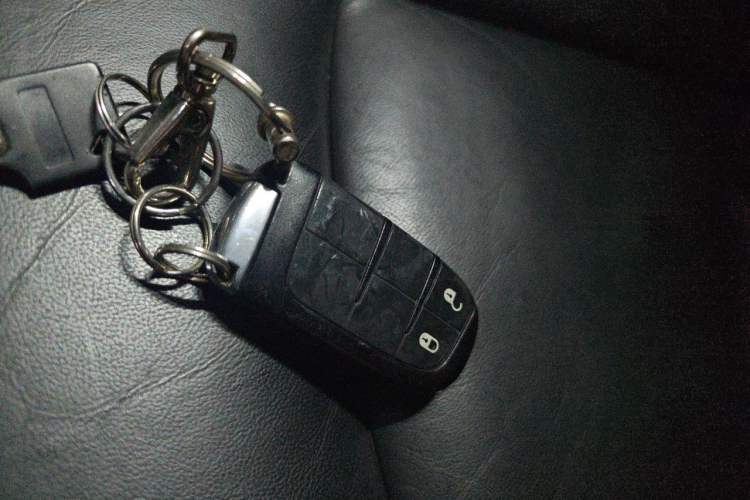 Used Dodge Journey 2013 2.4L Two-Wheel-Drive Smart Edition Vehicle Key