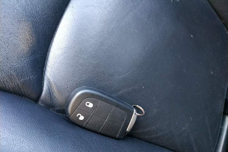 Used Dodge Journey 2013 2.4L Two-Wheel Drive Luxury Version Vehicle Key
