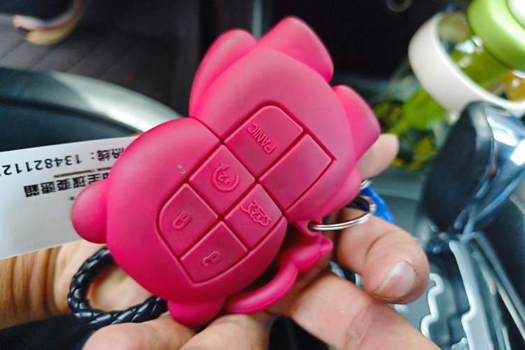 Used Dodge Journey 2013 2.4L Two-Wheel Drive Luxury Version Vehicle Key