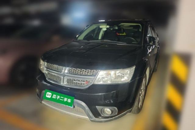 Ojetý Dodge Journey 2013 2.4L Two-Wheel Drive Luxury Version