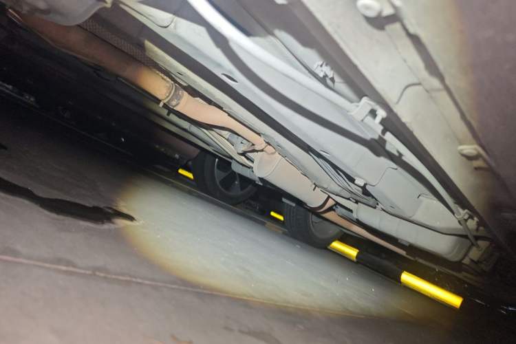 Used Dodge Journey 2013 2.4L Two-Wheel Drive Luxury Version Chassis Front Left