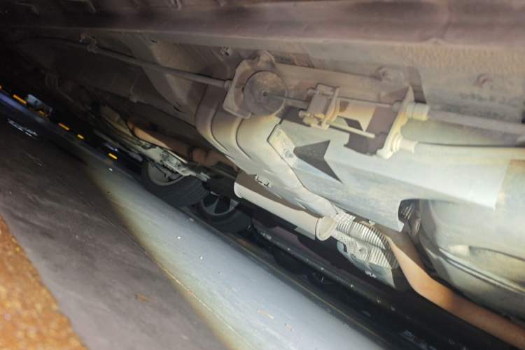 Used Dodge Journey 2013 2.4L Two-Wheel Drive Luxury Version Chassis Rear Left