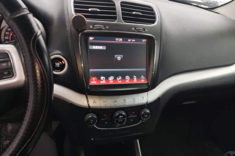 Used Dodge Journey 2013 2.4L Two-Wheel Drive Luxury Version Audio And AC Panel