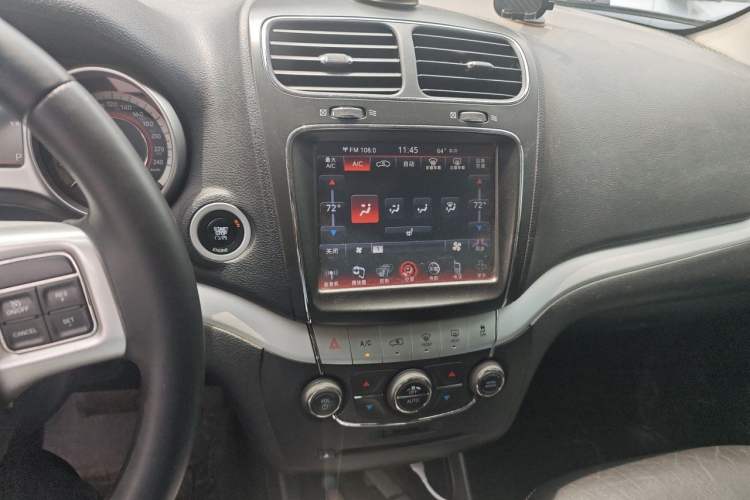 Used Dodge Journey 2013 2.4L Two-Wheel Drive Luxury Version Audio And AC Panel