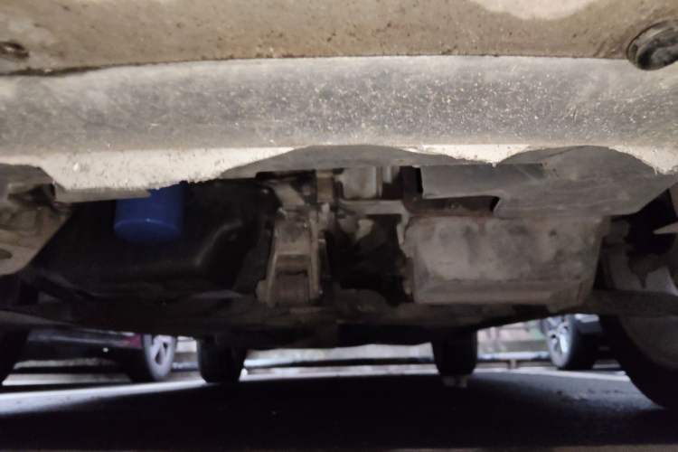 Used Dodge Journey 2013 2.4L Two-Wheel Drive Luxury Version Chassis Front
