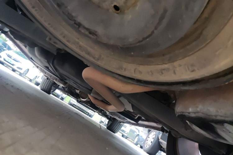 Used Dodge Journey 2013 2.4L Two-Wheel Drive Luxury Version Chassis Rear