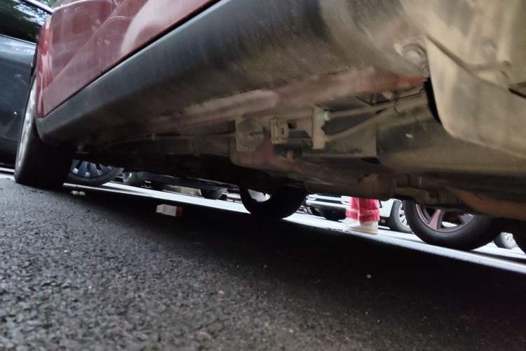 Used Dodge Journey 2013 2.4L Two-Wheel Drive Luxury Version Chassis Rear Left