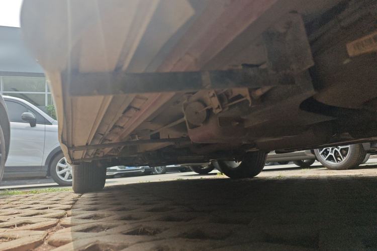 Used Dodge Journey 2013 2.4L Two-Wheel Drive Luxury Version Chassis Rear Left