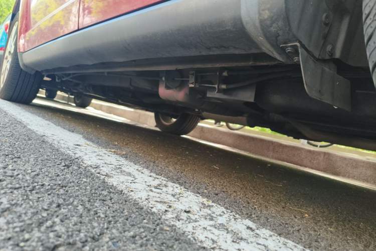 Used Dodge Journey 2013 2.4L Two-Wheel Drive Luxury Version Chassis Rear Left