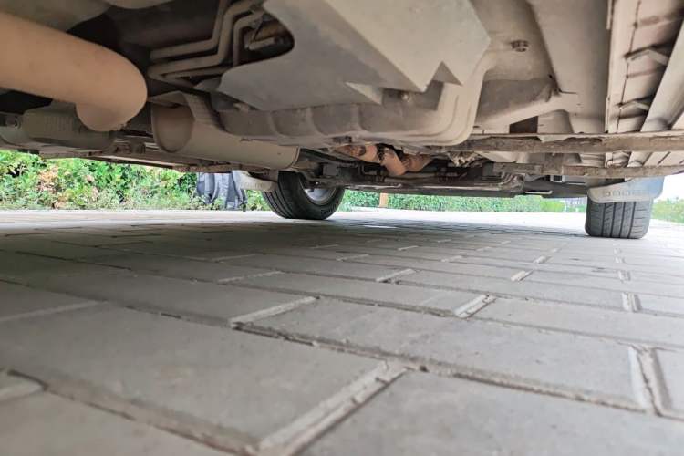 Used Dodge Journey 2013 2.4L Two-Wheel Drive Luxury Version Chassis Rear Right