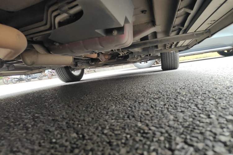 Used Dodge Journey 2013 2.4L Two-Wheel Drive Luxury Version Chassis Rear Right