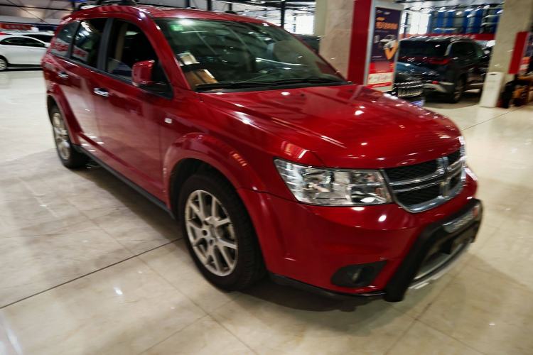 Used Dodge Journey 2013 2.4L Two-Wheel Drive Luxury Version Exterior 2