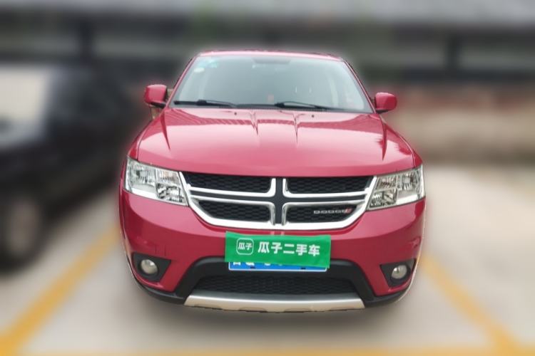 Used Dodge Journey 2013 2.4L Two-Wheel Drive Luxury Version Front