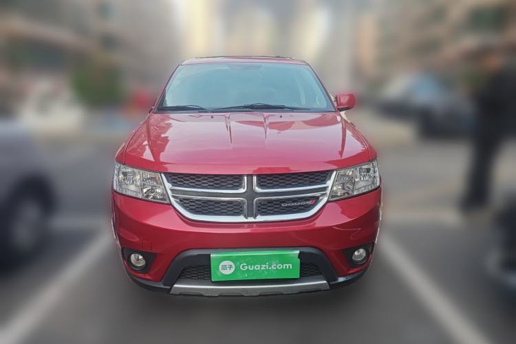 Used Dodge Journey 2013 2.4L Two-Wheel Drive Luxury Version Front