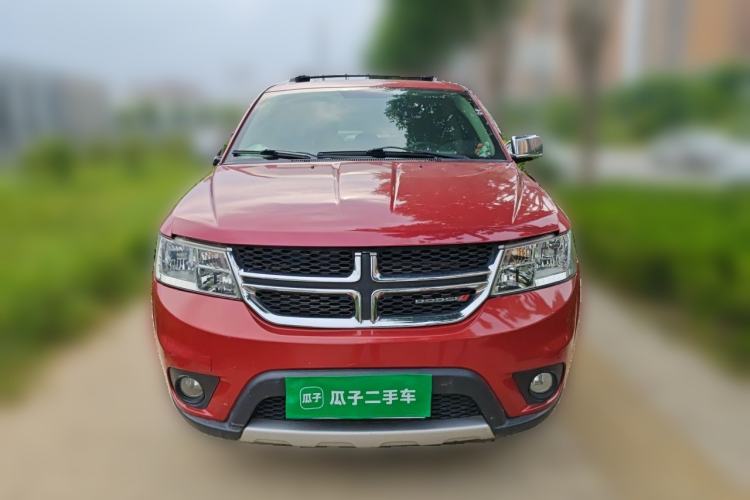 Used Dodge Journey 2013 2.4L Two-Wheel Drive Luxury Version Front