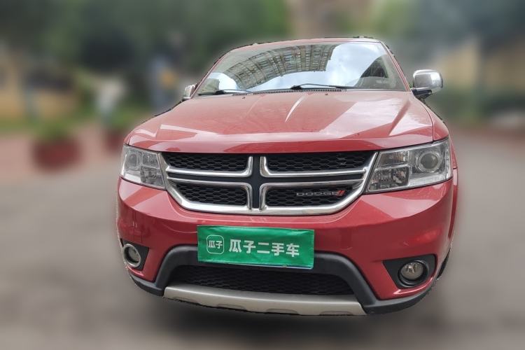 Used Dodge Journey 2013 2.4L Two-Wheel Drive Luxury Version Front