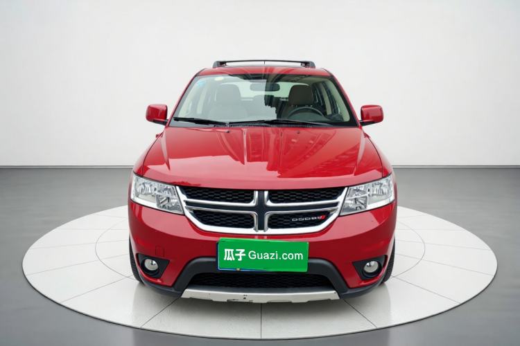 Used Dodge Journey 2013 2.4L Two-Wheel Drive Luxury Version Front