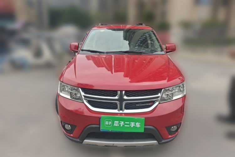 Used Dodge Journey 2013 2.4L Two-Wheel Drive Luxury Version Front