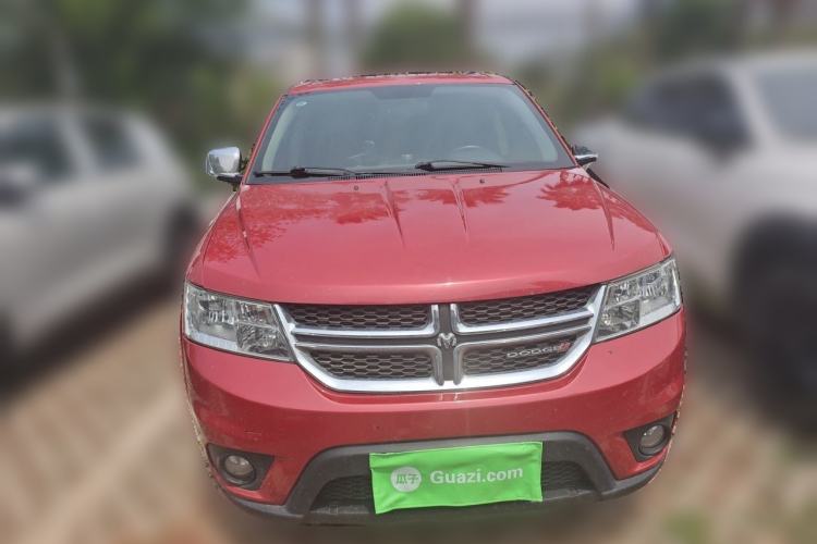 Used Dodge Journey 2013 2.4L Two-Wheel Drive Luxury Version Front