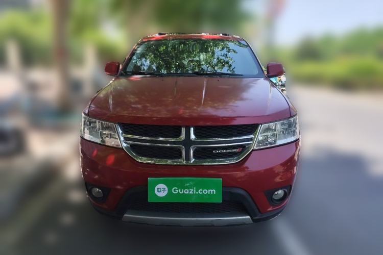 Used Dodge Journey 2013 2.4L Two-Wheel Drive Luxury Version Front