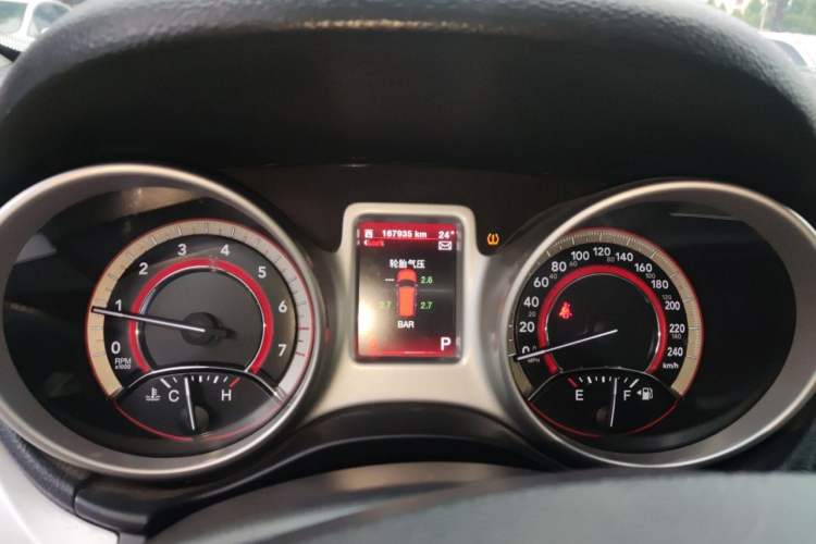 Used Dodge Journey 2013 2.4L Two-Wheel Drive Luxury Version Instrument Cluster