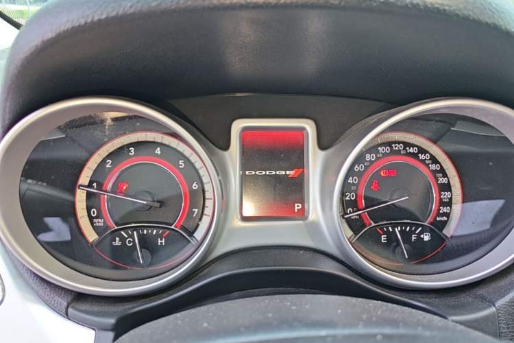 Used Dodge Journey 2013 2.4L Two-Wheel Drive Luxury Version Instrument Cluster