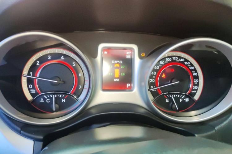 Used Dodge Journey 2013 2.4L Two-Wheel Drive Luxury Version Instrument Cluster
