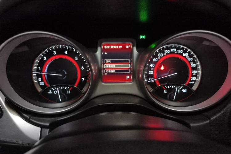 Used Dodge Journey 2013 2.4L Two-Wheel Drive Luxury Version Instrument Cluster