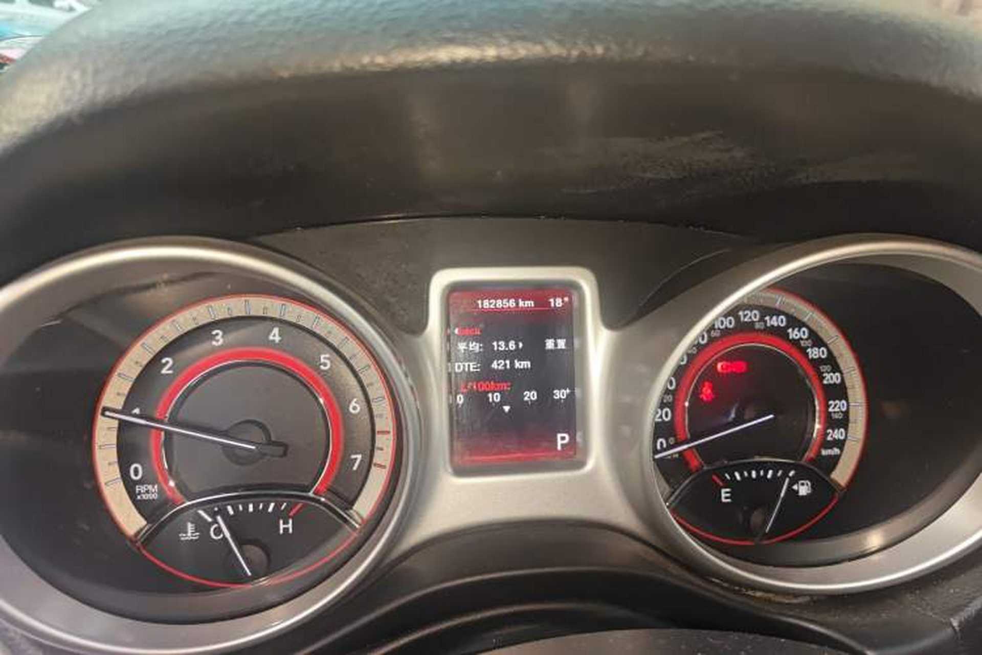 Used Dodge Journey 2013 2.4L Two-Wheel Drive Luxury Version Odometer Close Up