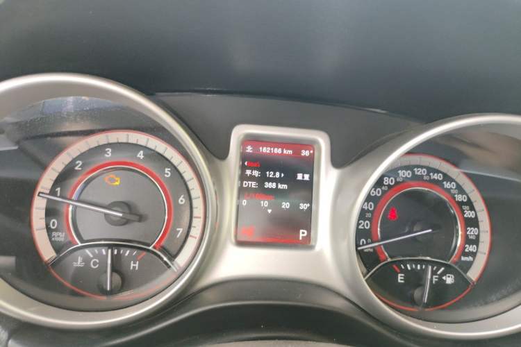 Used Dodge Journey 2013 2.4L Two-Wheel Drive Luxury Version Odometer Close Up