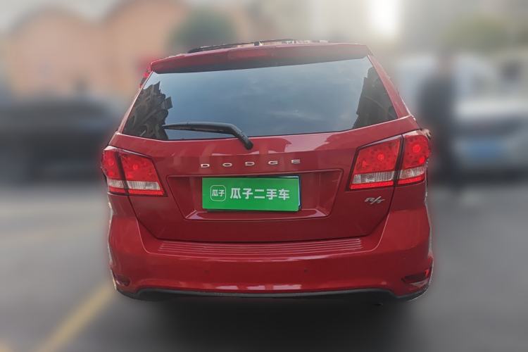 Used Dodge Journey 2013 2.4L Two-Wheel Drive Luxury Version Rear