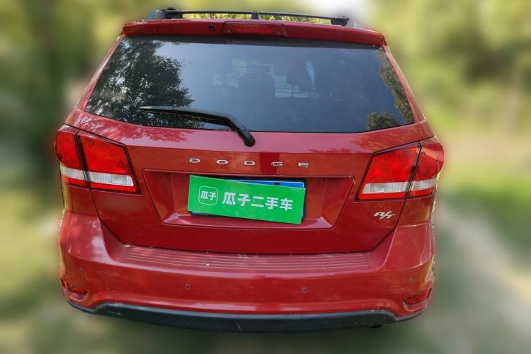 Used Dodge Journey 2013 2.4L Two-Wheel Drive Luxury Version Rear