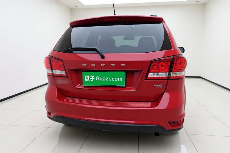 Used Dodge Journey 2013 2.4L Two-Wheel Drive Luxury Version Rear